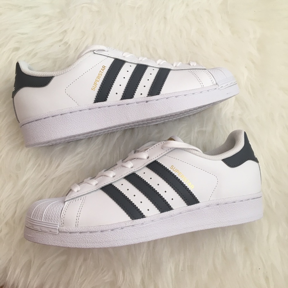 Adidas Superstar Sneakers - Picture 3 of 5